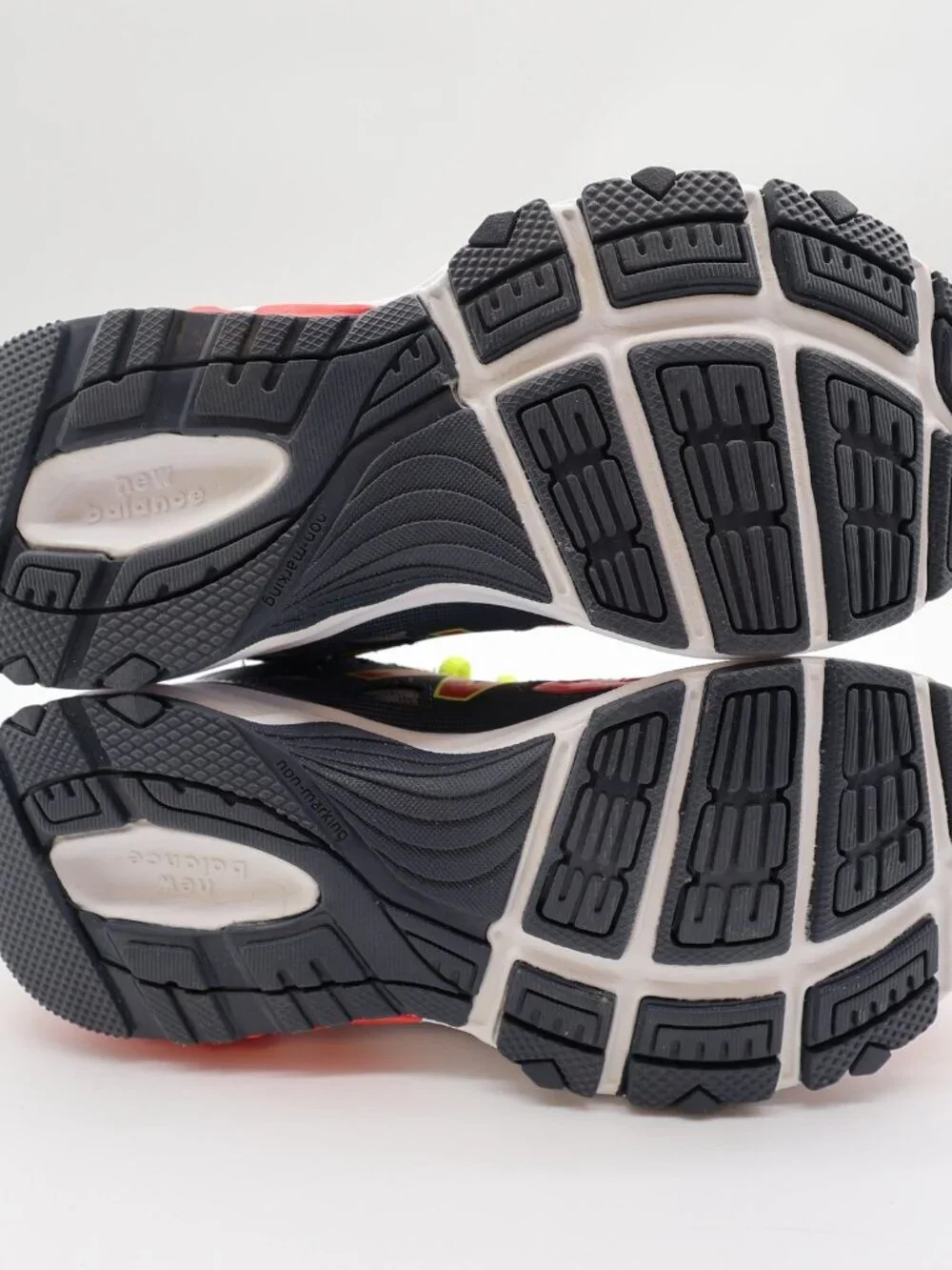 New Balance 680 Running Shoes Boys 2.5 Red Synthetic Mesh Athletic KR680RDY